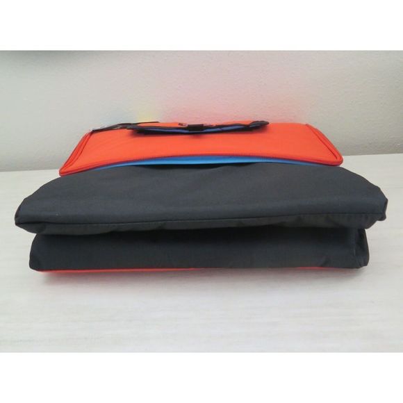 Igloo 4904001 Collapse & Cool Red/Black 36 Can Cooler Bag - Picture 10 of 11